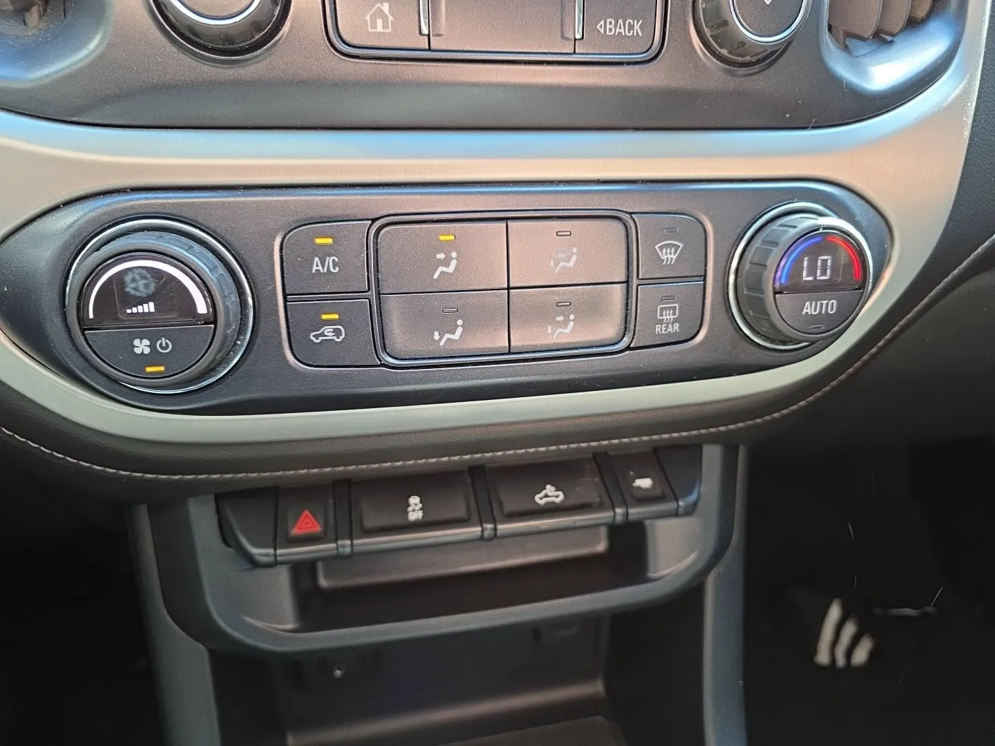 GMC Canyon photo 15