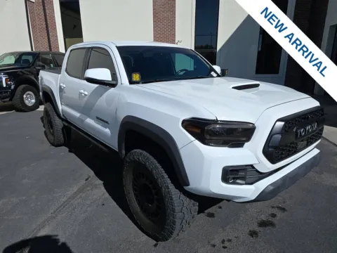 White 2018 Toyota Tacoma TRD Off-Road for sale in Lindon, UT