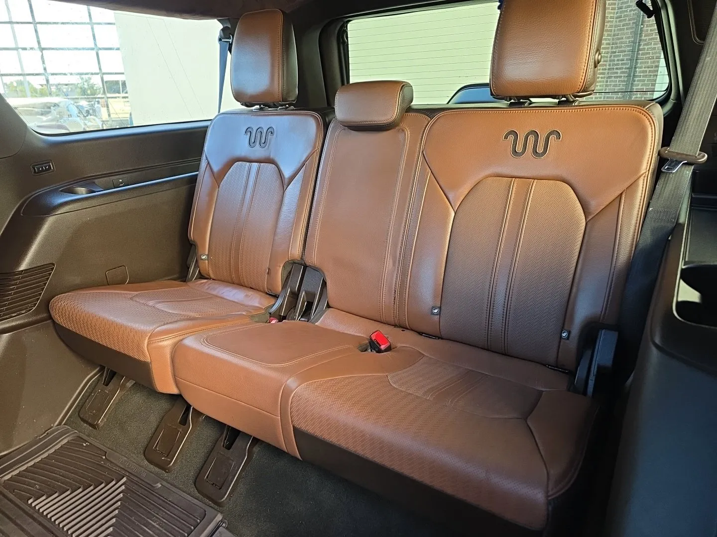 Ford Expedition MAX photo 24