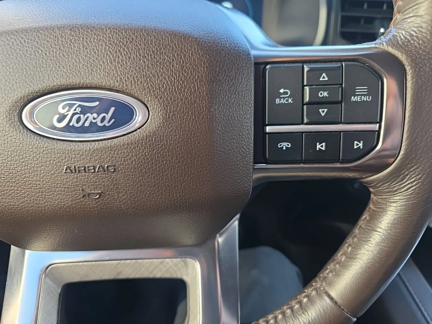 Ford Expedition MAX photo 12