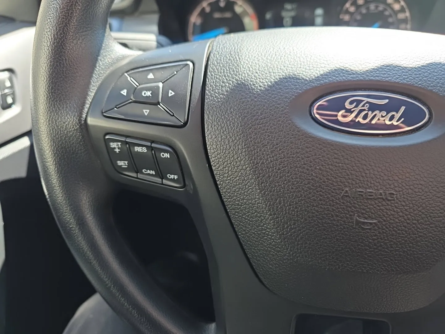 Ford Ranger photo 12