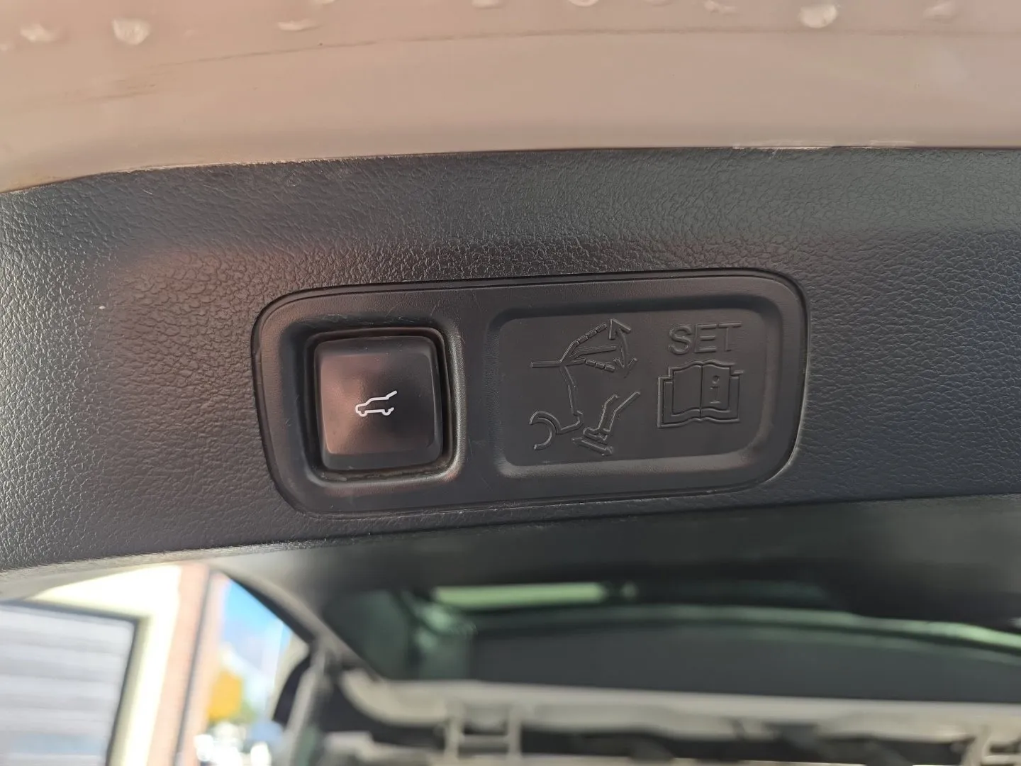 Lincoln Navigator L photo 34