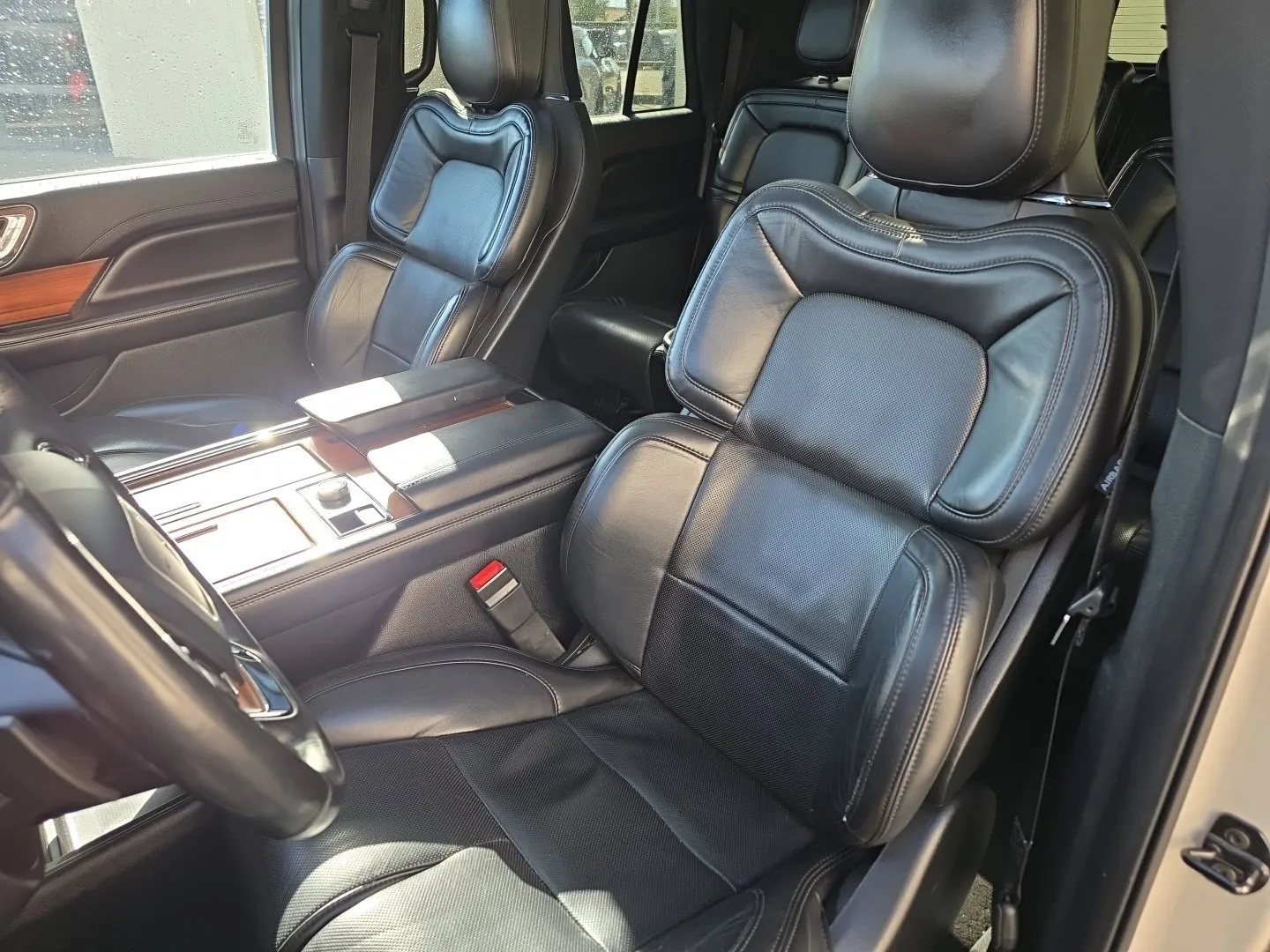 Lincoln Navigator L photo 7