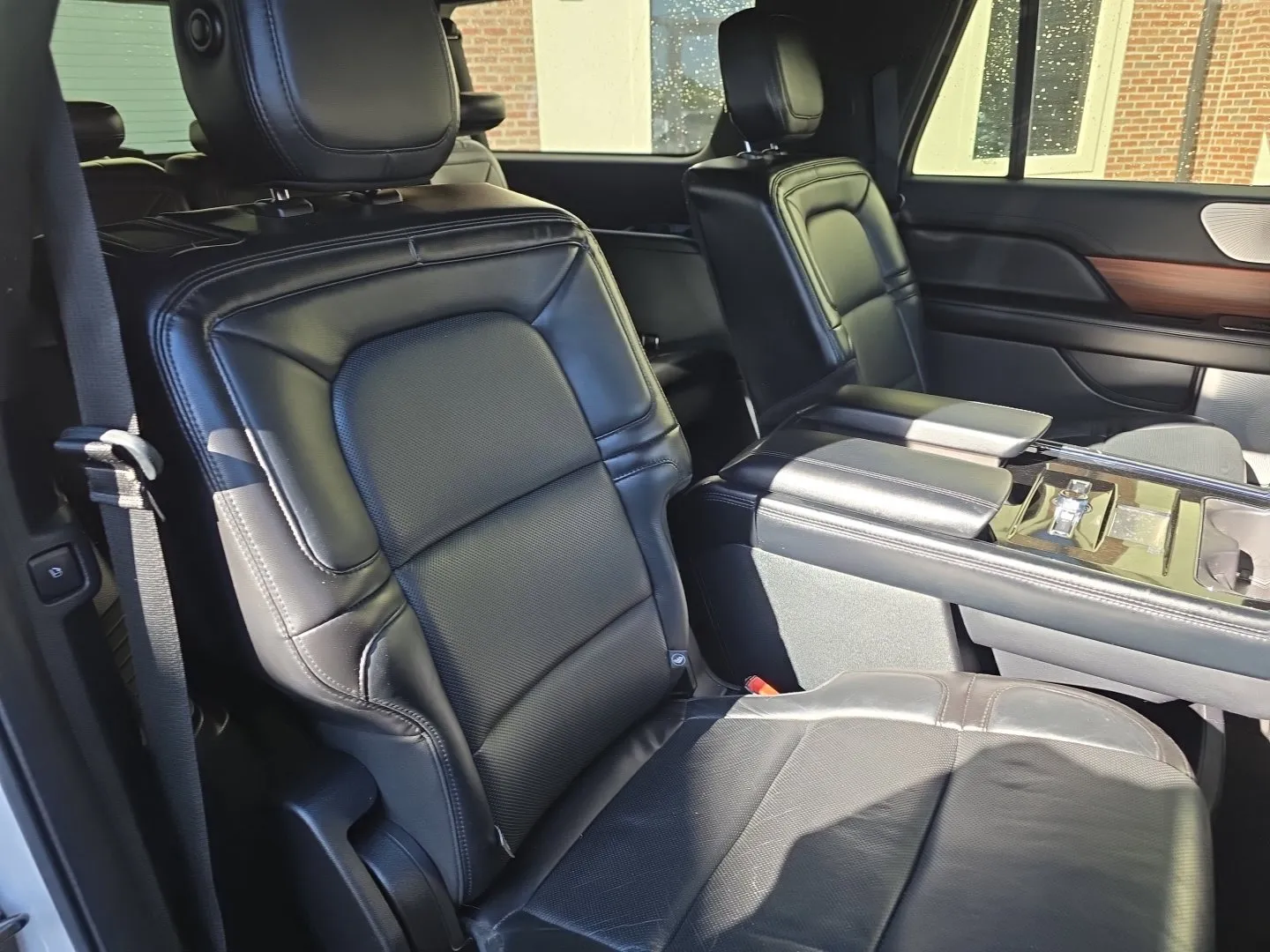 Lincoln Navigator L photo 39