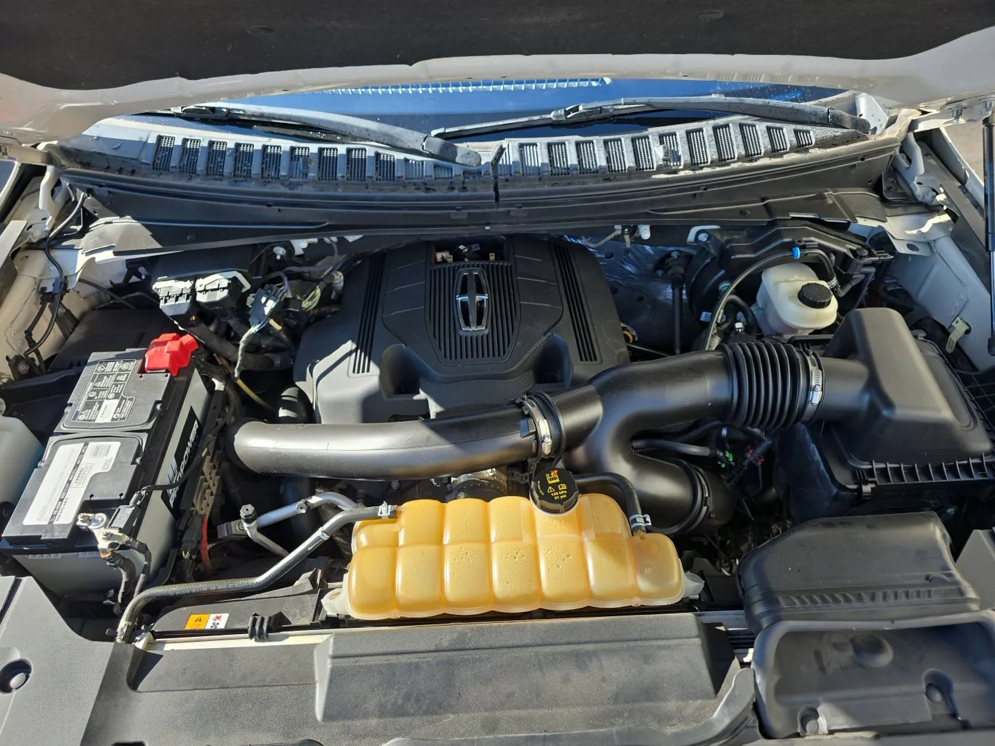 Lincoln Navigator L photo 46