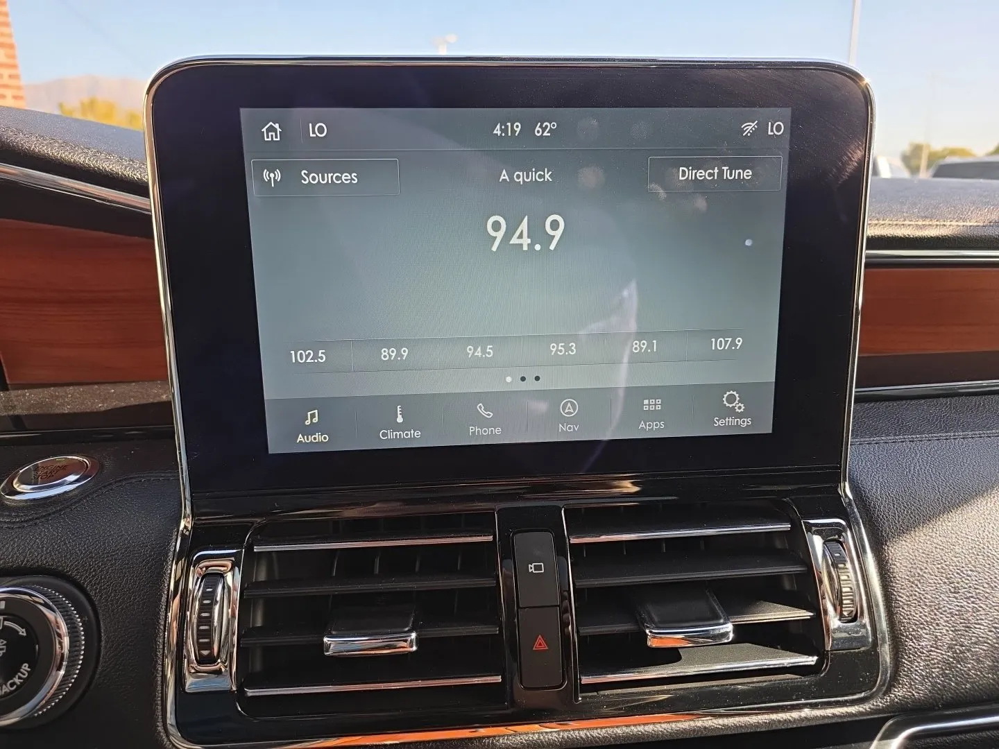 Lincoln Navigator L photo 13