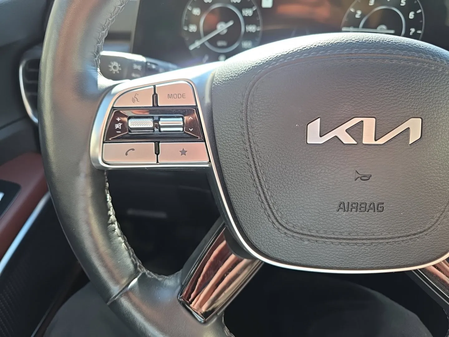 Kia Telluride photo 10