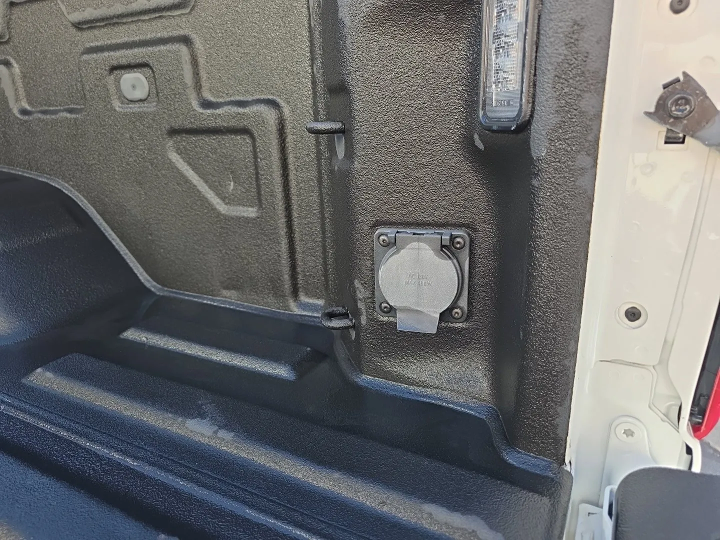Chevrolet Silverado photo 34