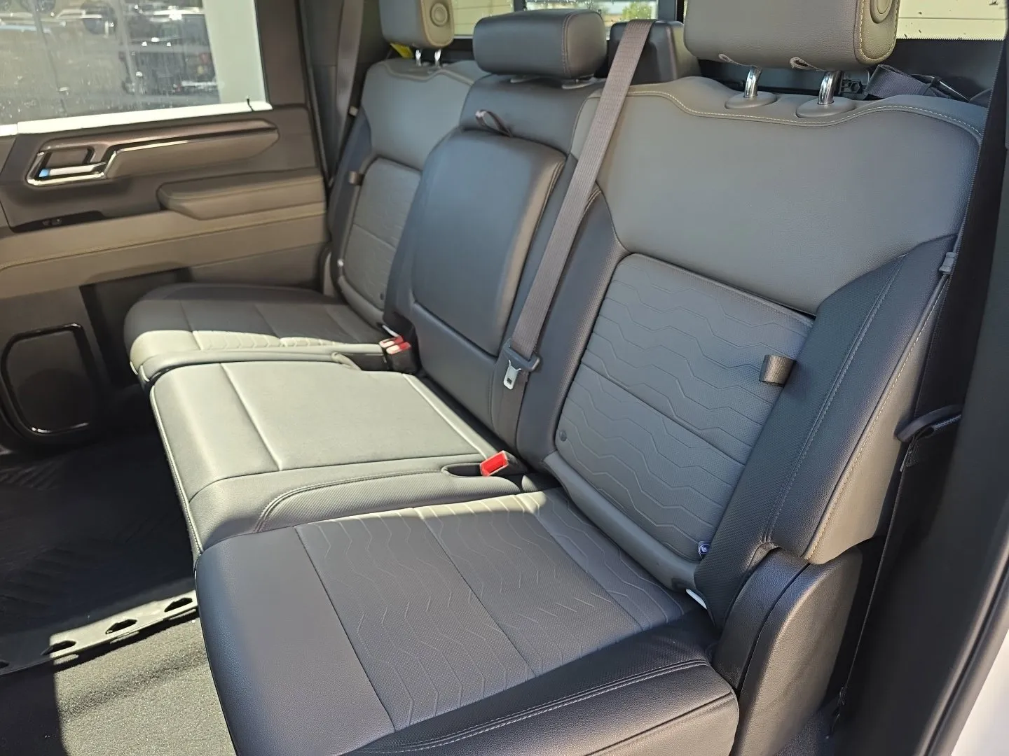 Chevrolet Silverado photo 25