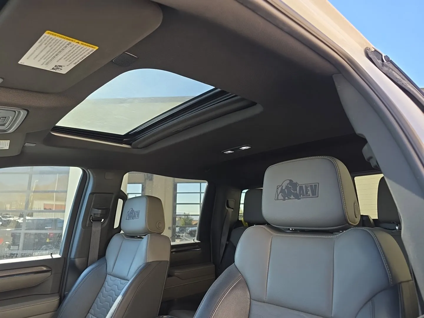 Chevrolet Silverado photo 21