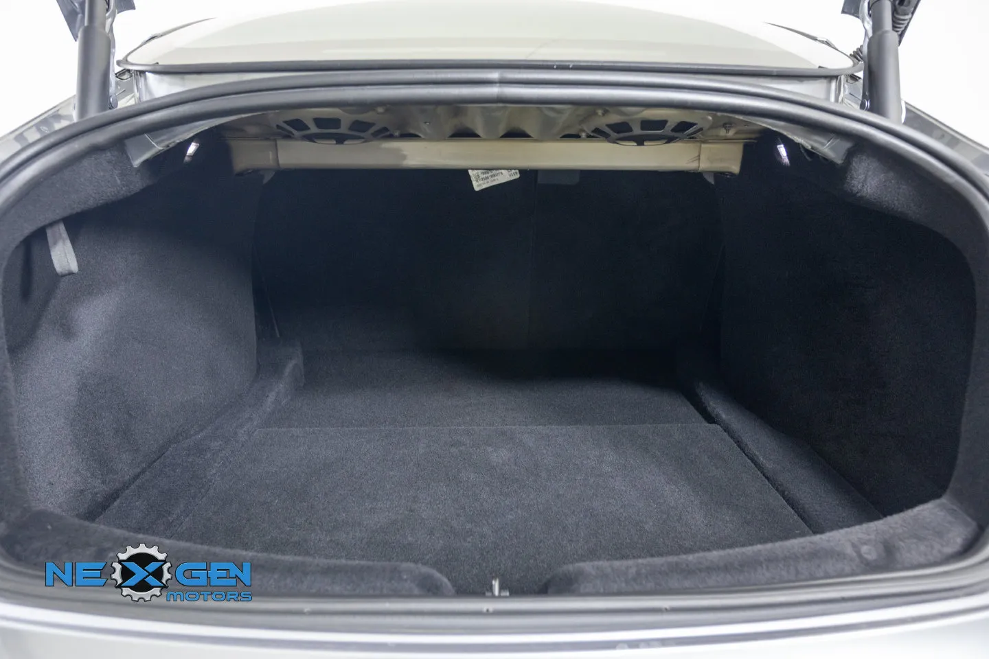 Tesla Model 3 photo 31
