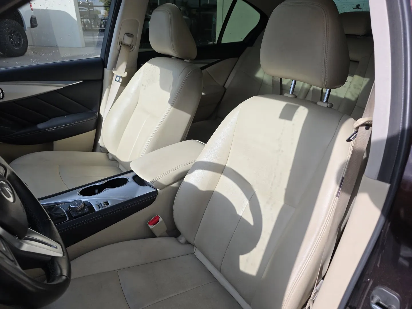 Infiniti Q50 photo 7