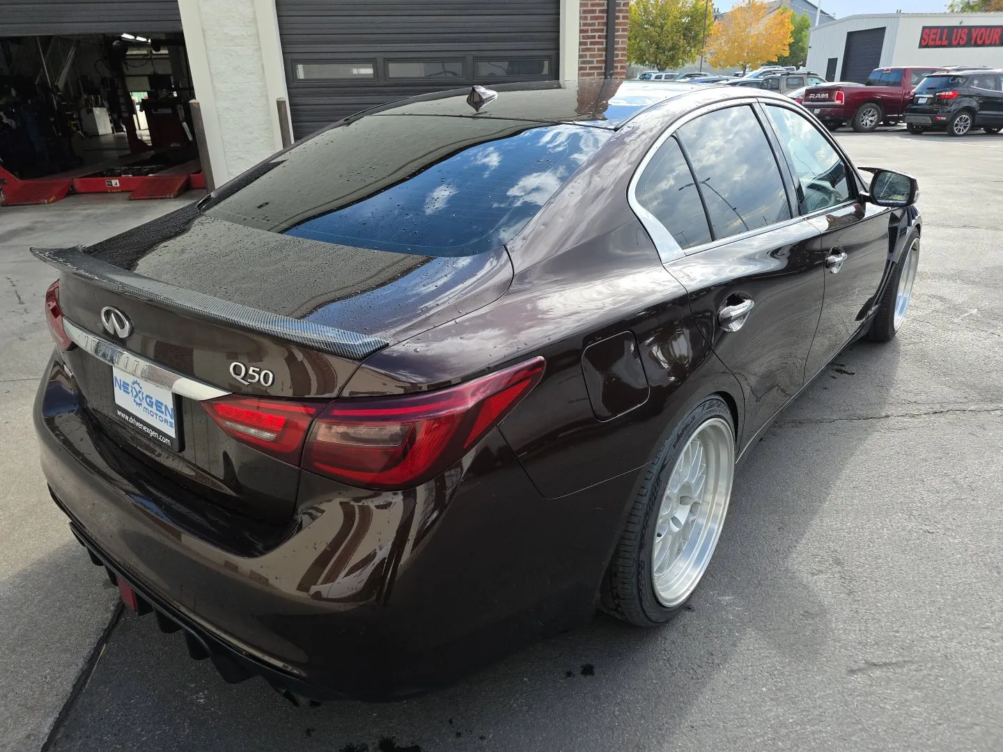 Infiniti Q50 photo 25