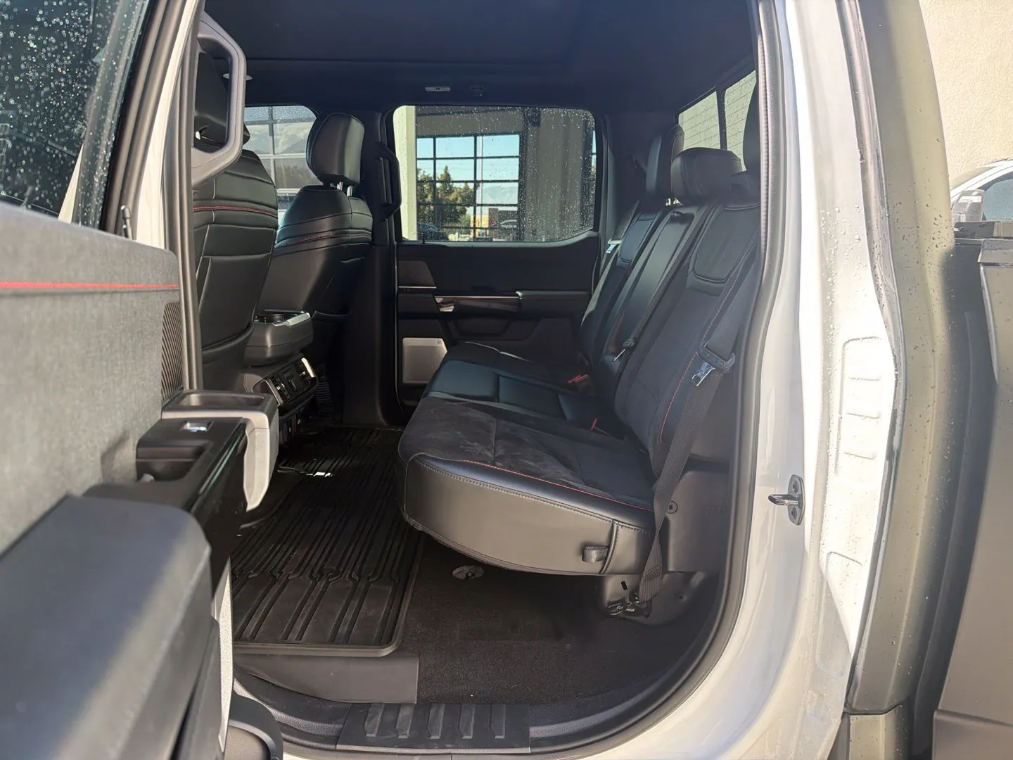 Ford F-150 photo 11