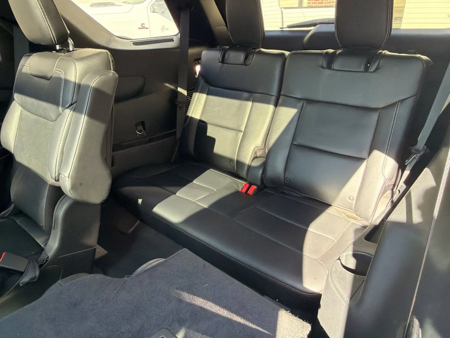 Ford Explorer photo 17