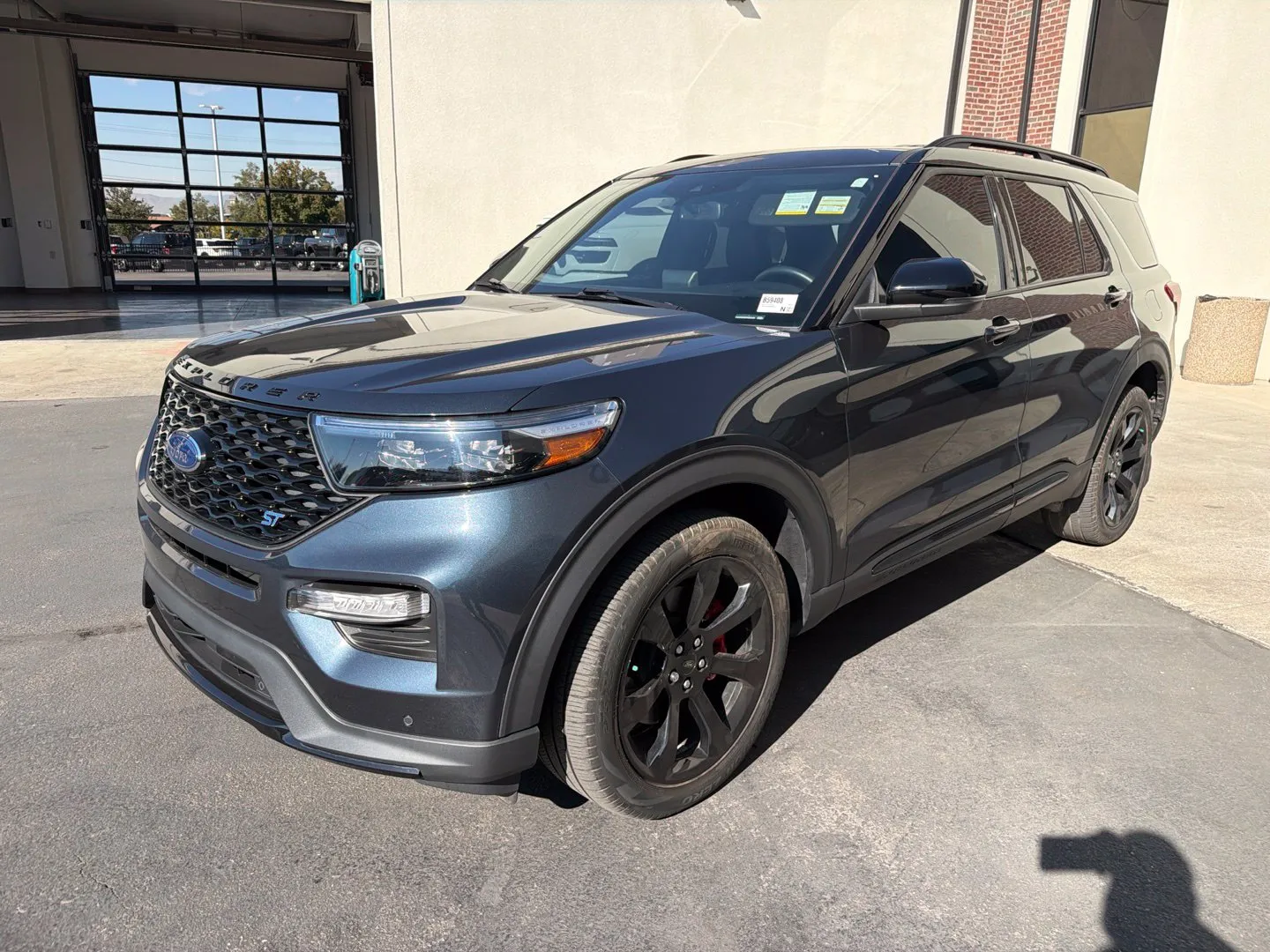 Ford Explorer photo 4