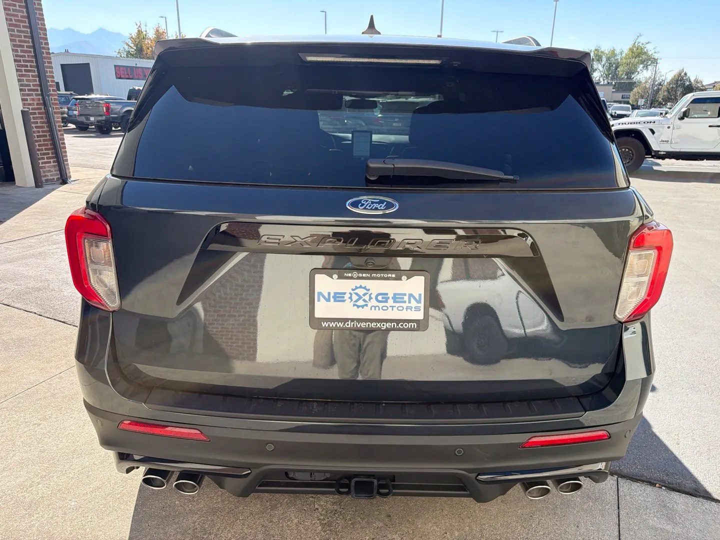 Ford Explorer photo 20