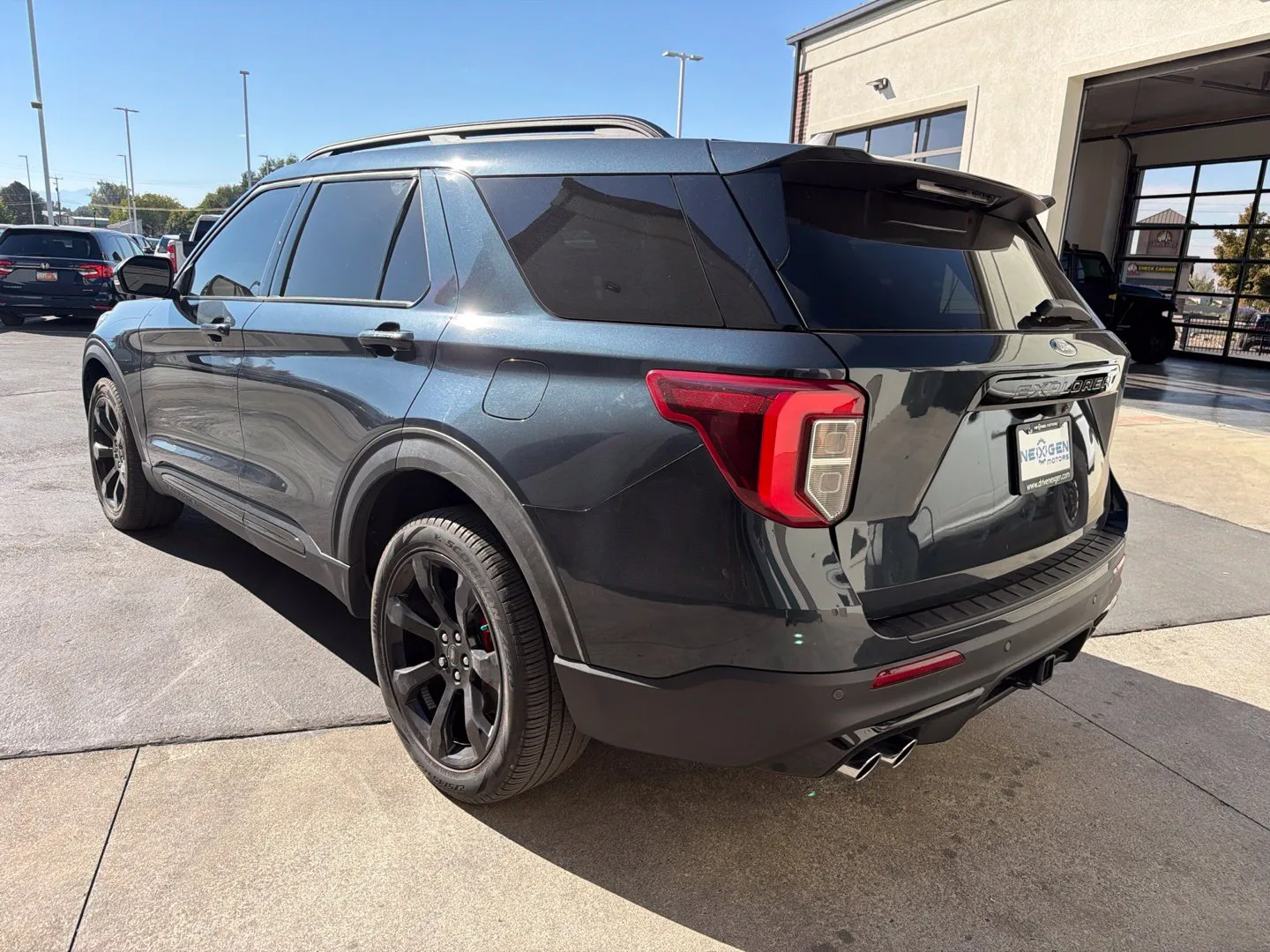 Ford Explorer photo 18