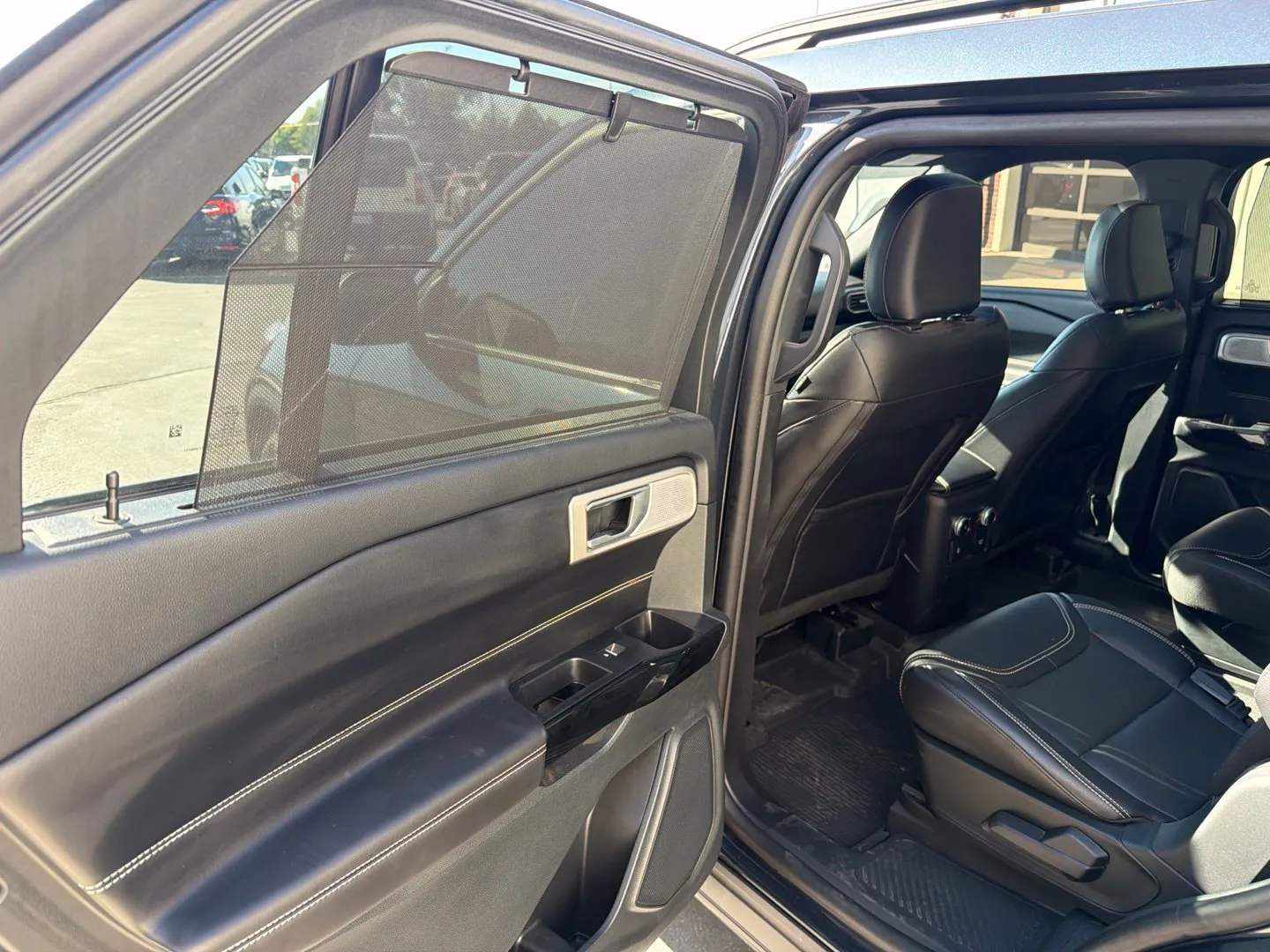 Ford Explorer photo 16