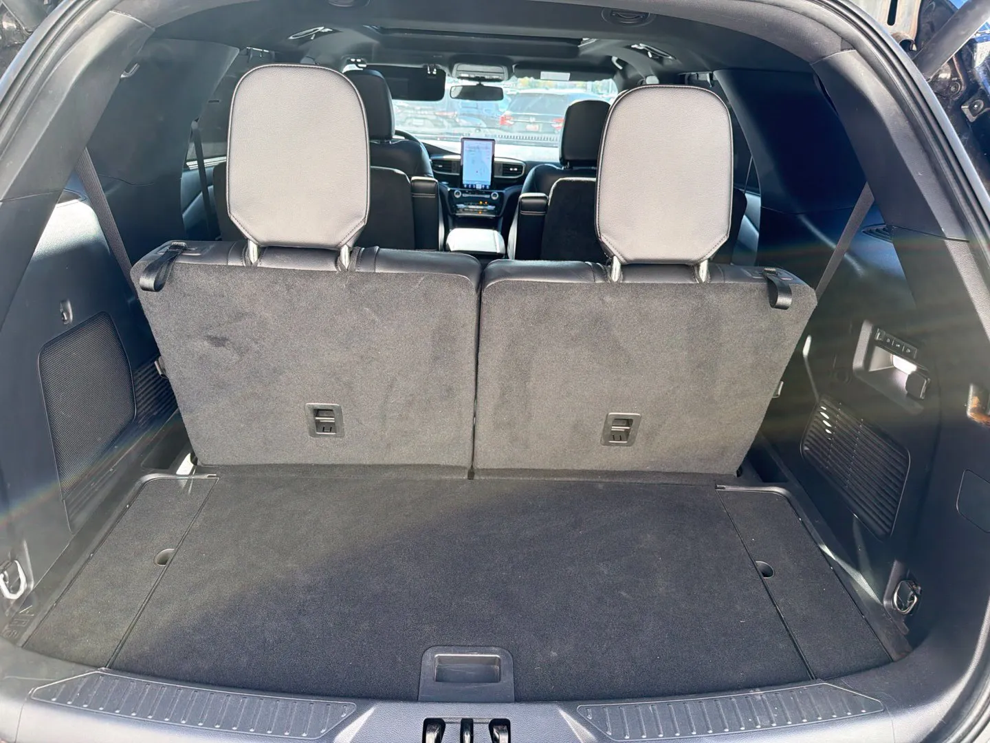 Ford Explorer photo 19