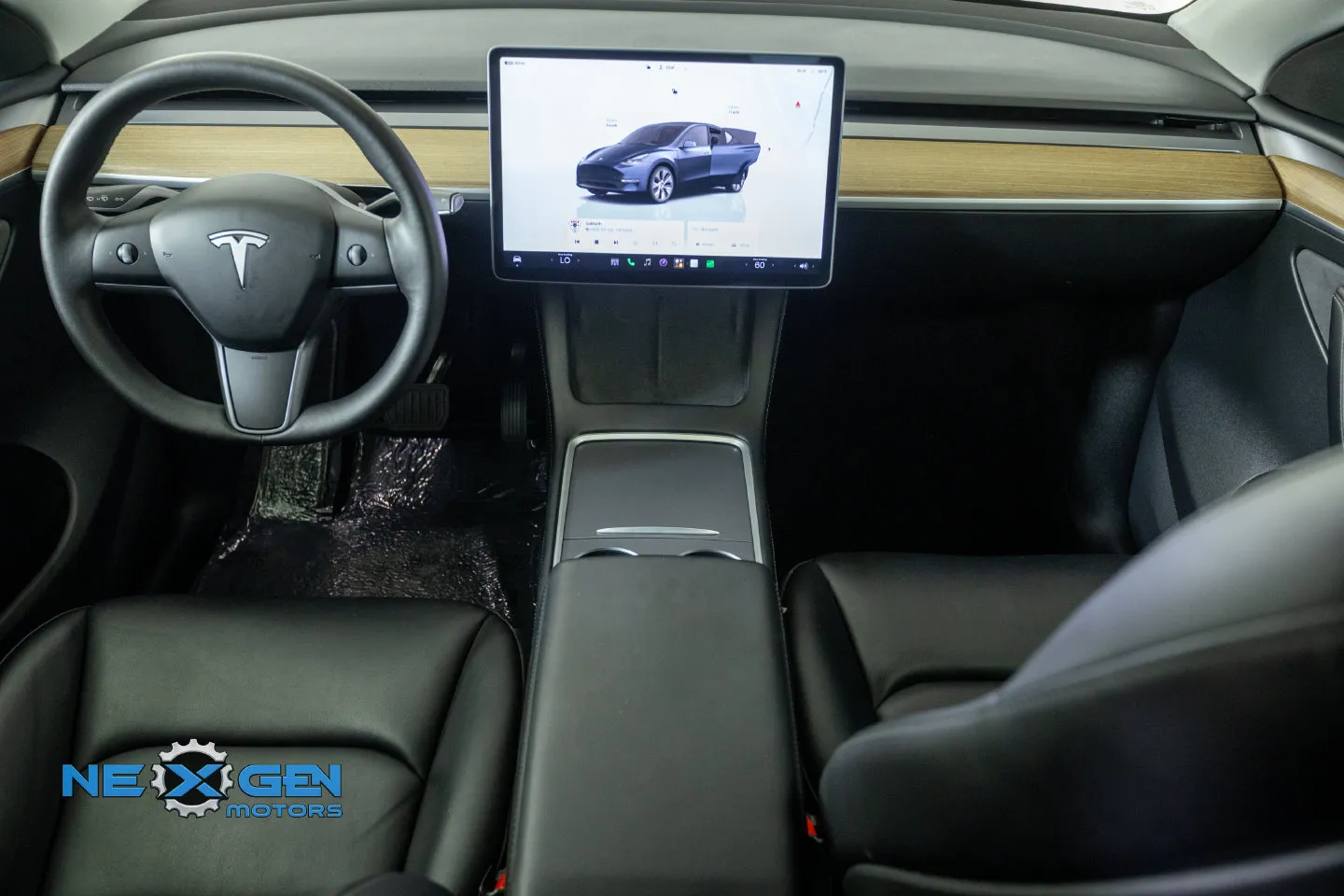 Tesla Model Y photo 30