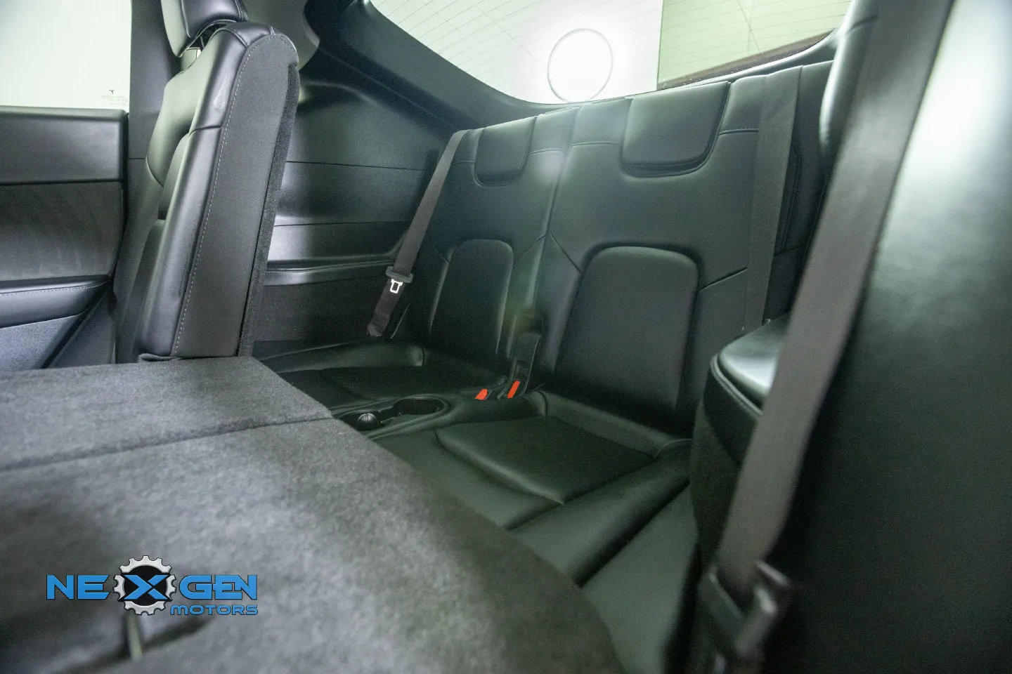Tesla Model Y photo 29