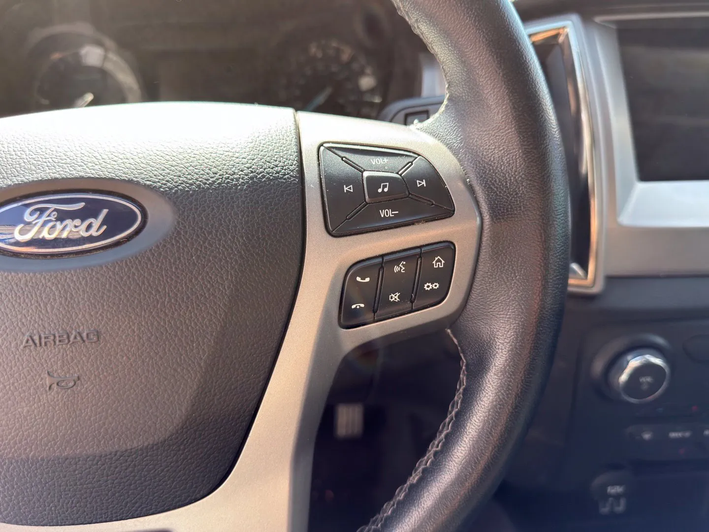 Ford Ranger photo 16