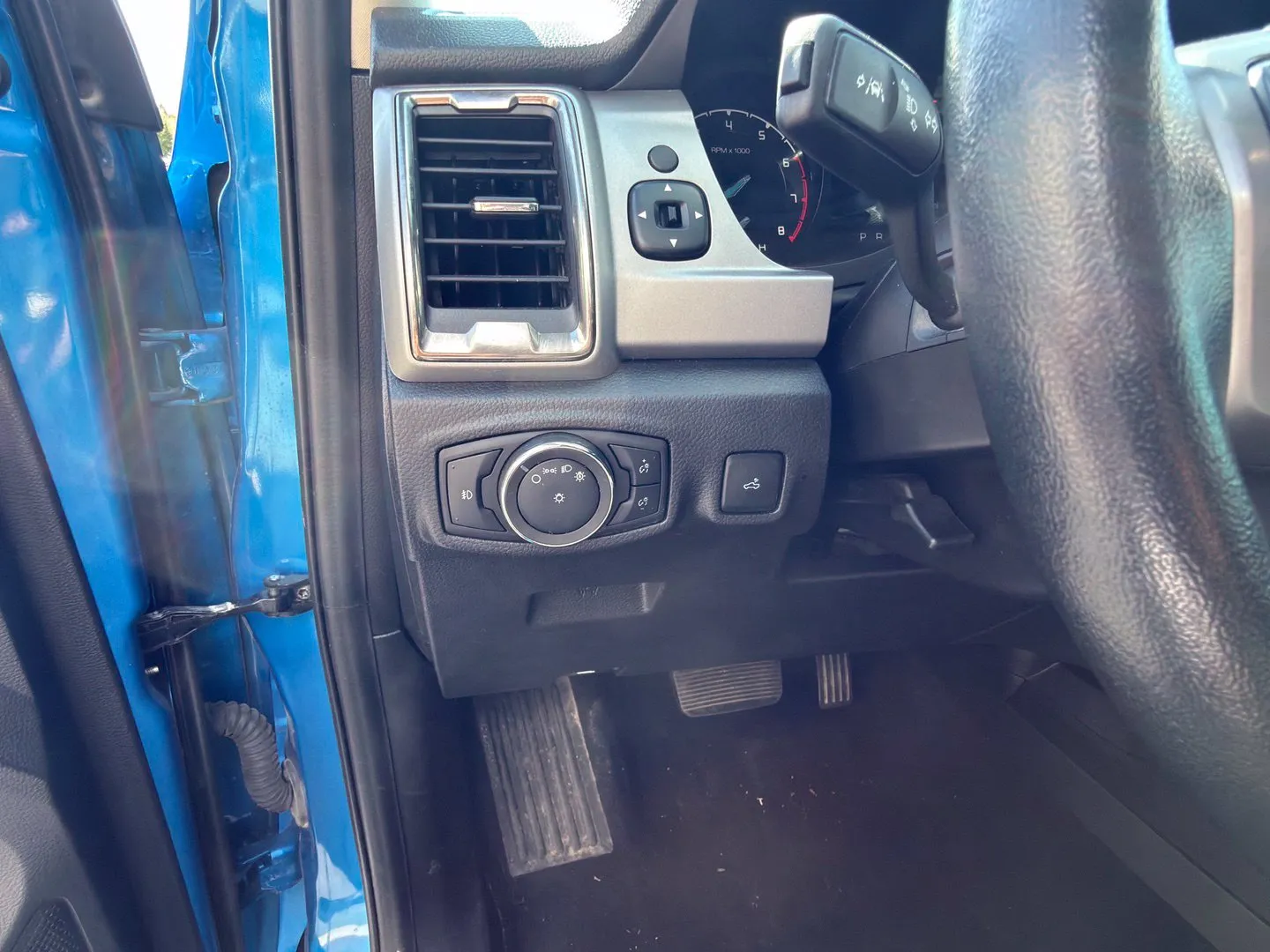 Ford Ranger photo 19