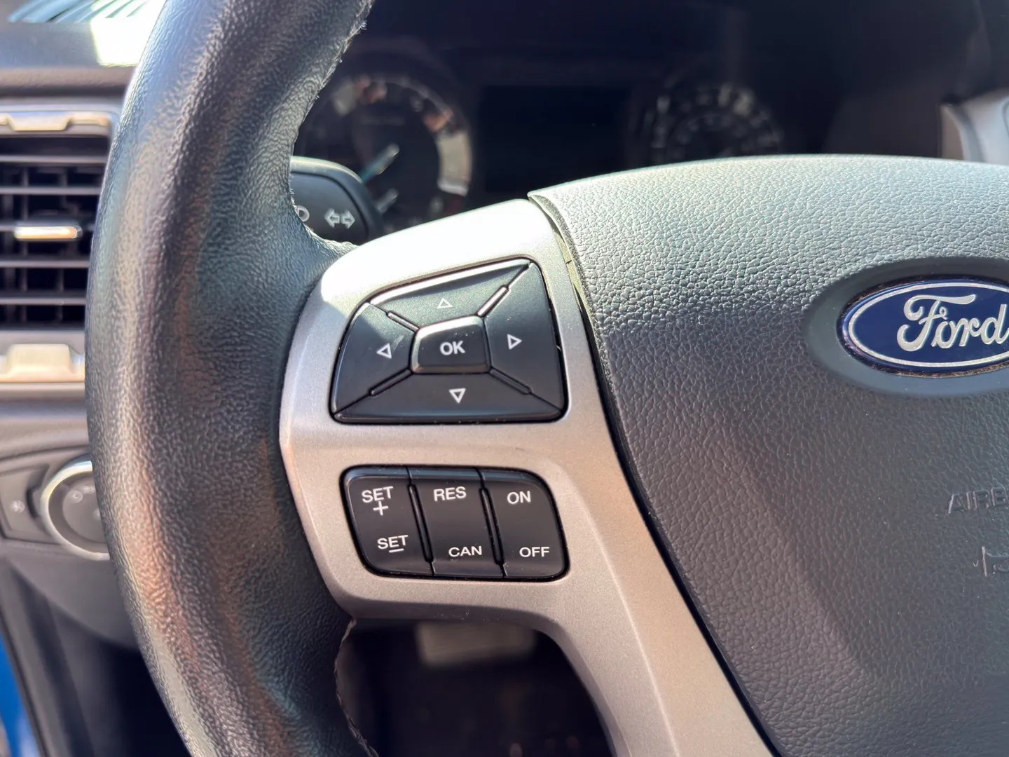 Ford Ranger photo 15