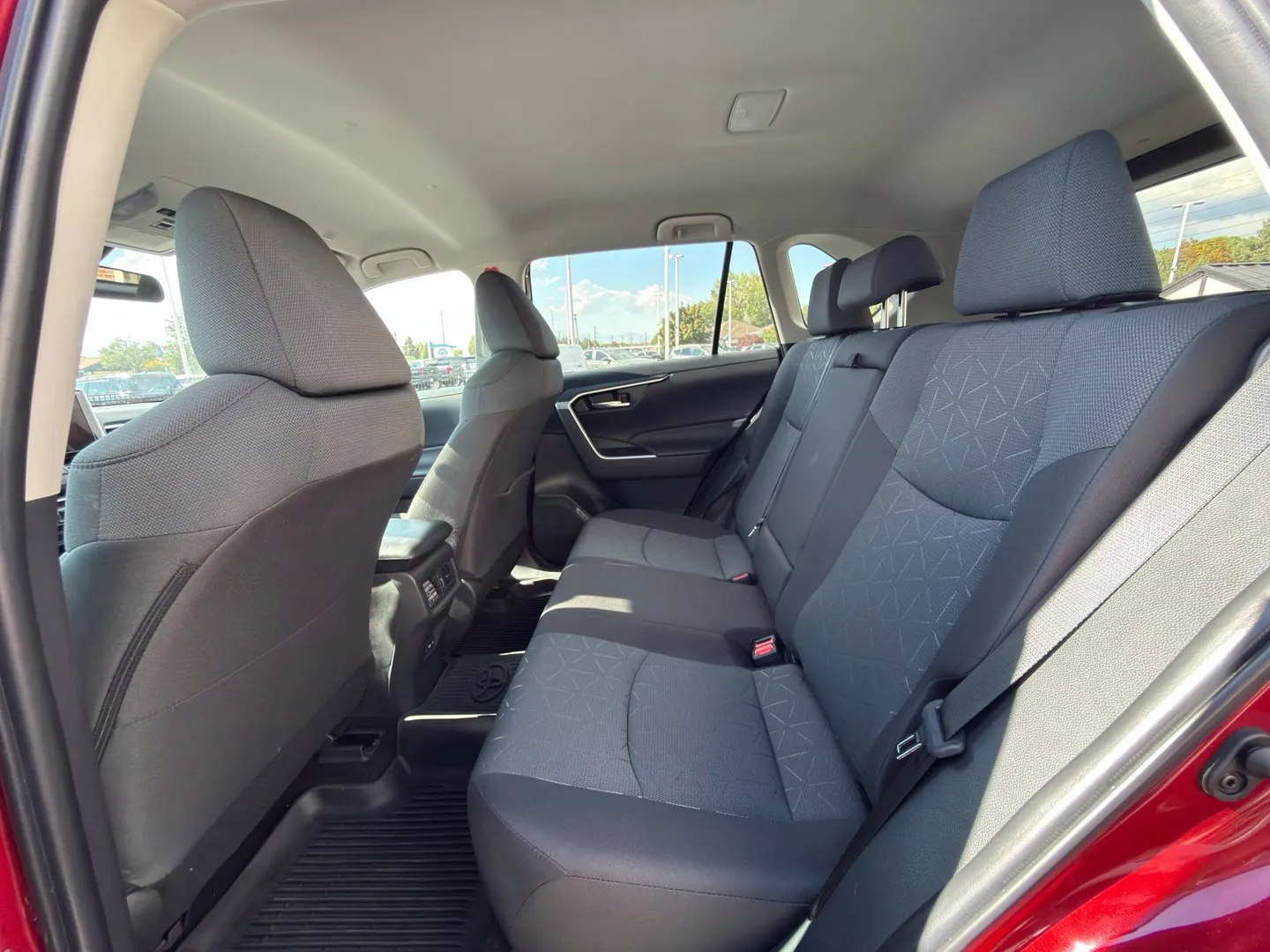 Toyota RAV4 photo 24