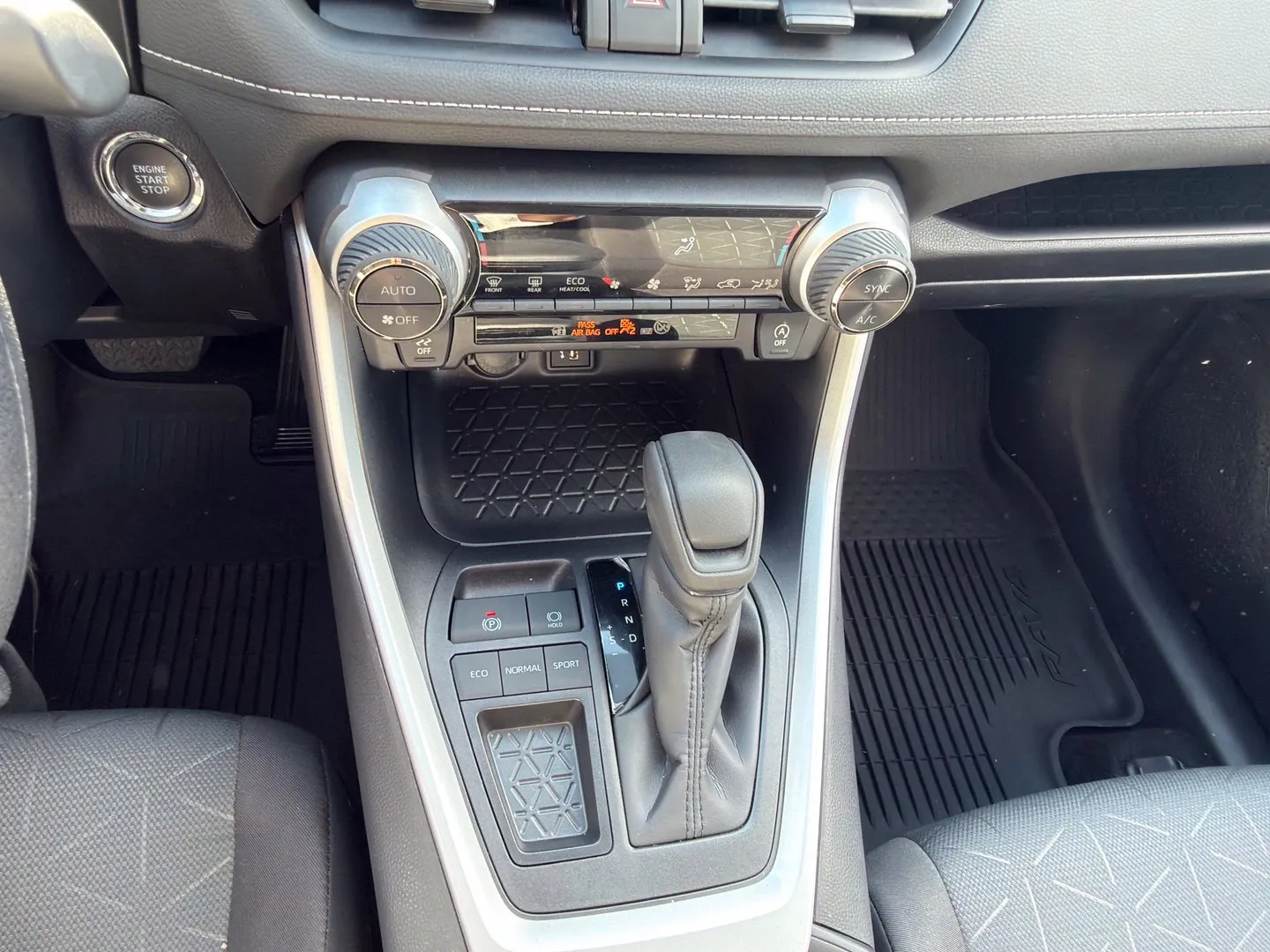 Toyota RAV4 photo 19