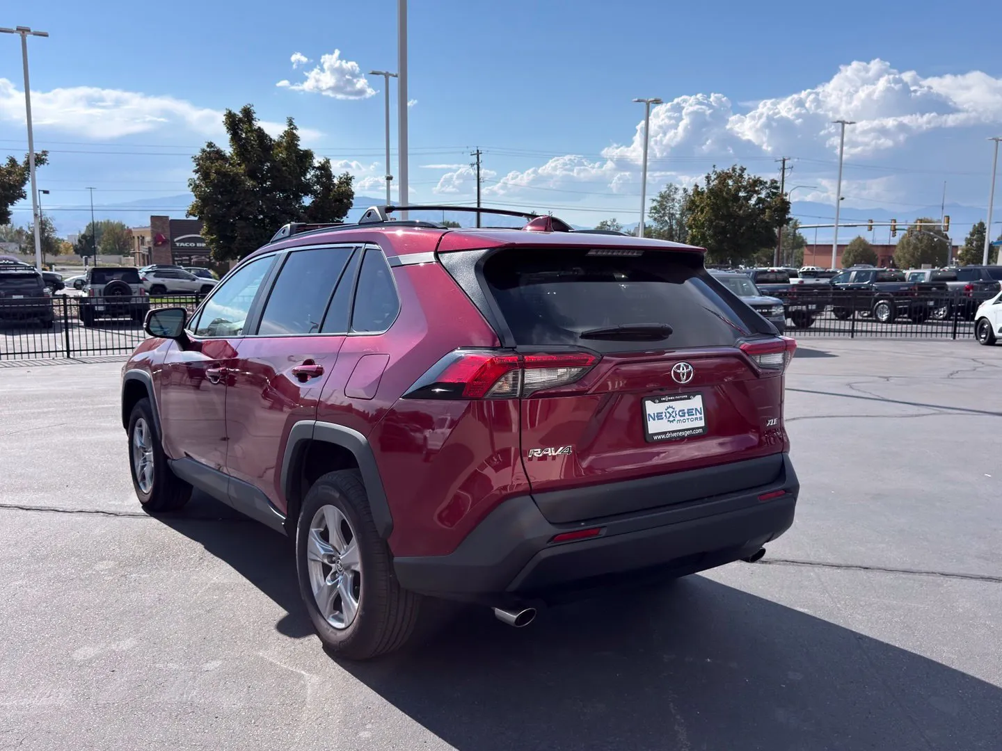Toyota RAV4 photo 8