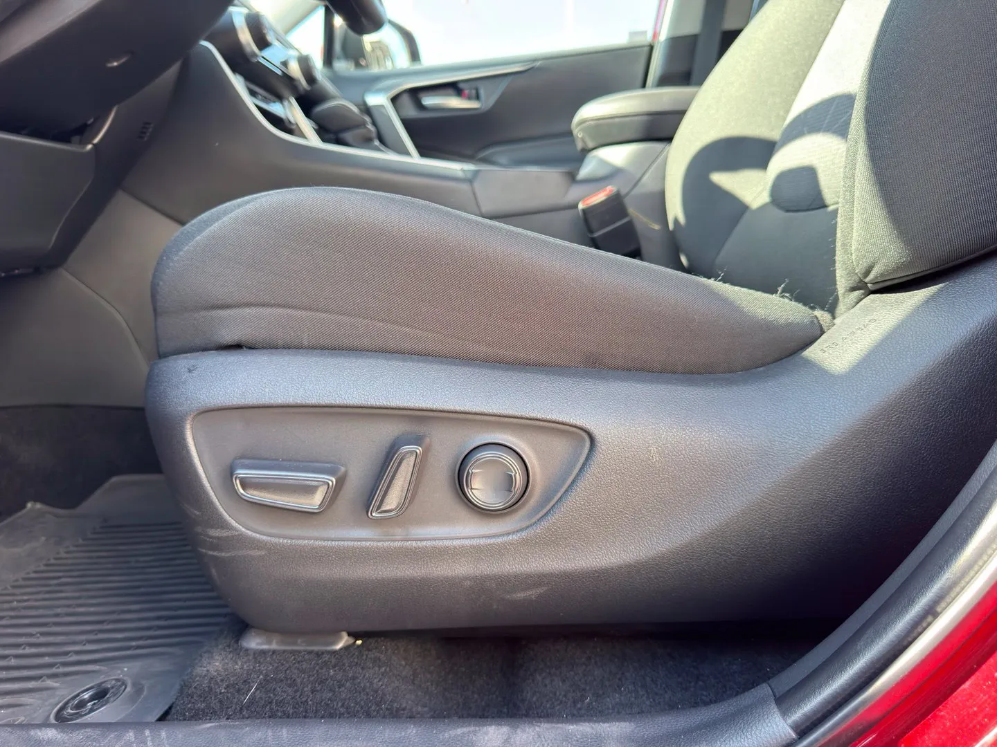 Toyota RAV4 photo 23