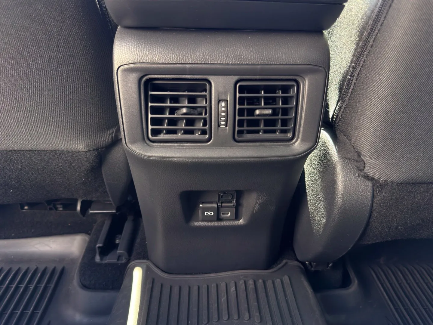 Toyota RAV4 photo 28