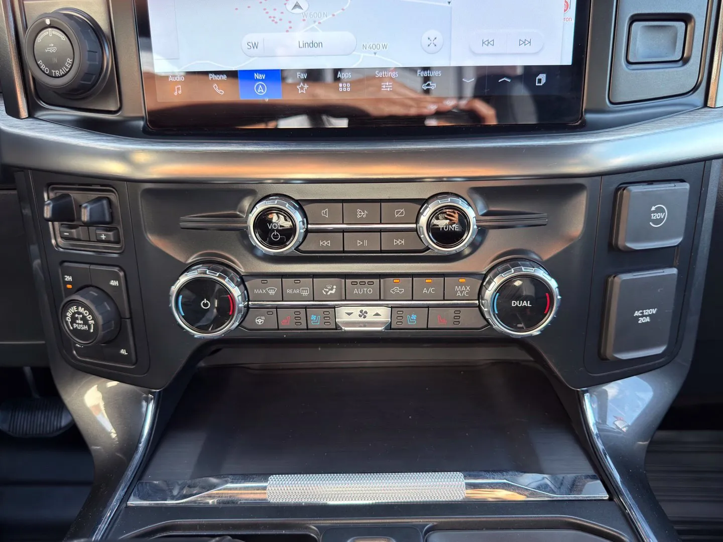 Ford F-150 photo 19