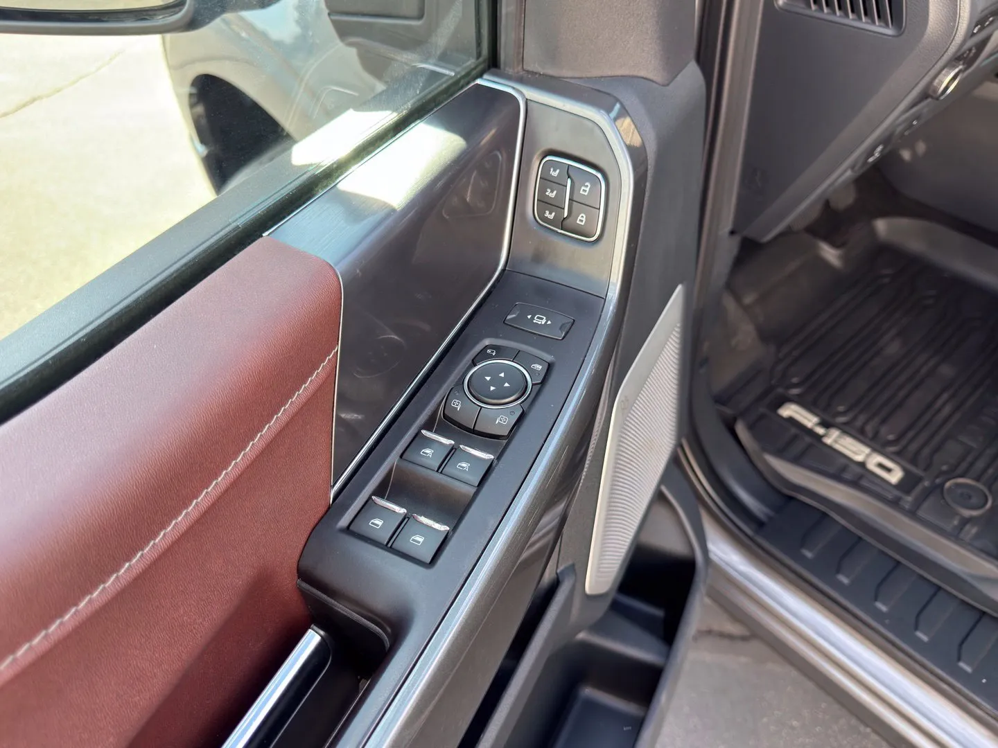 Ford F-150 photo 24