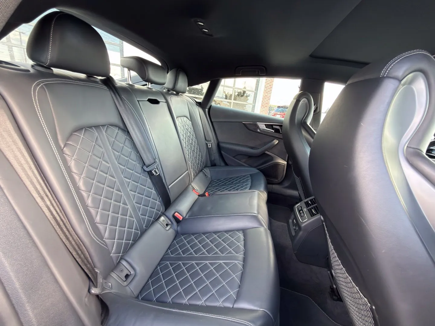 Audi S5 photo 38