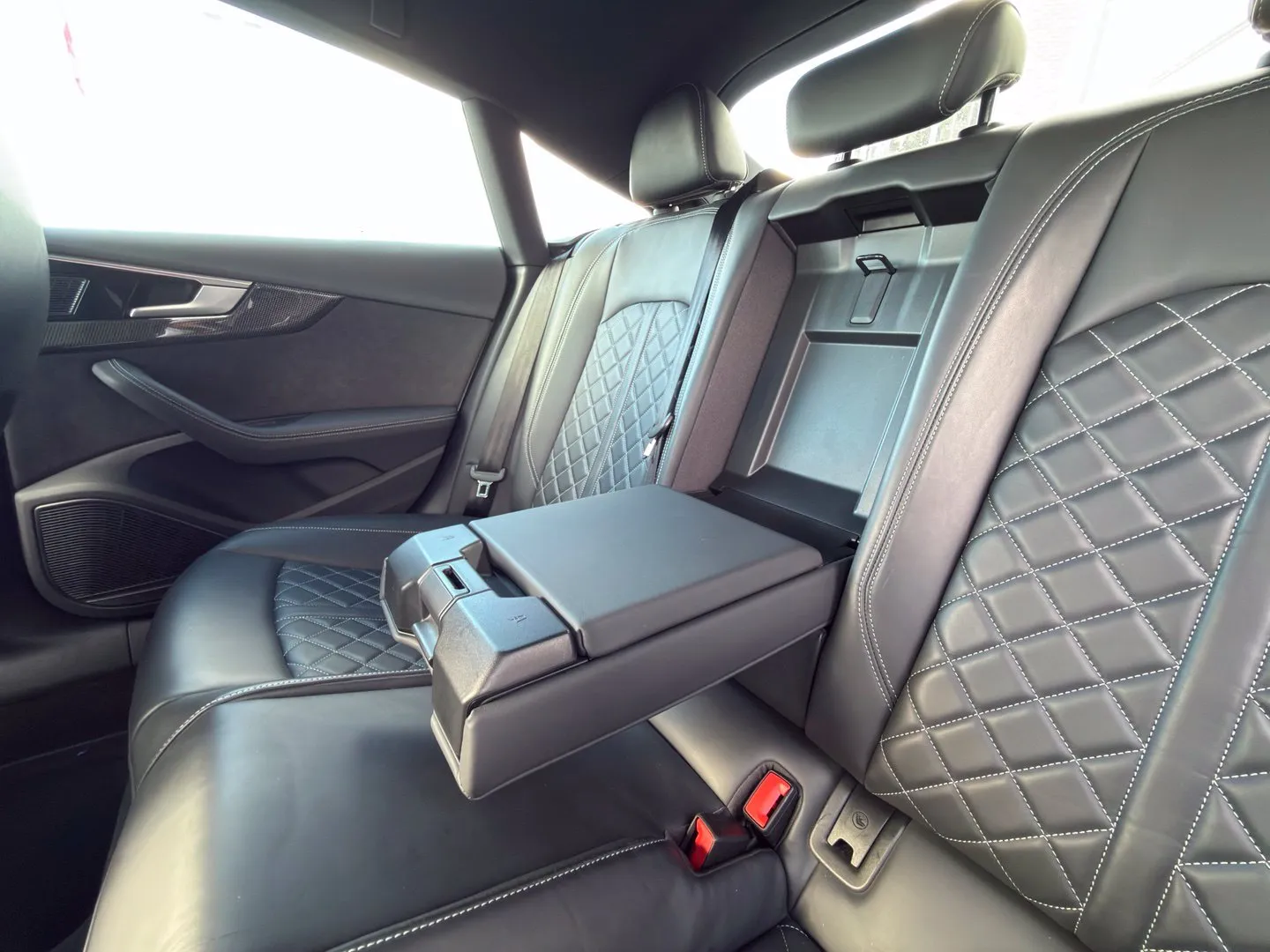 Audi S5 photo 29