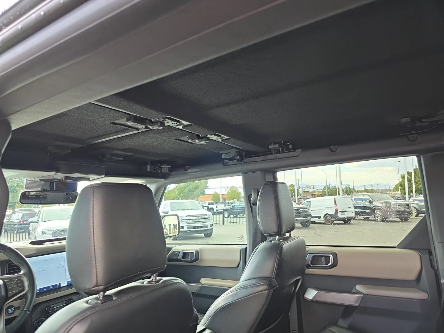 Ford Bronco photo 8