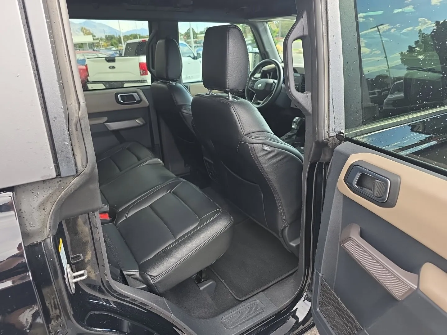 Ford Bronco photo 14