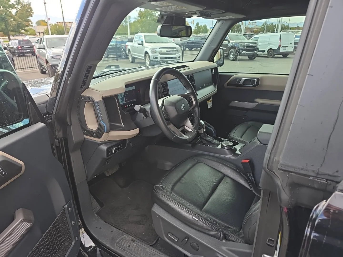 Ford Bronco photo 5