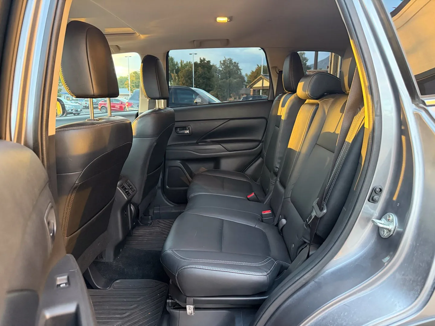 Mitsubishi Outlander photo 16