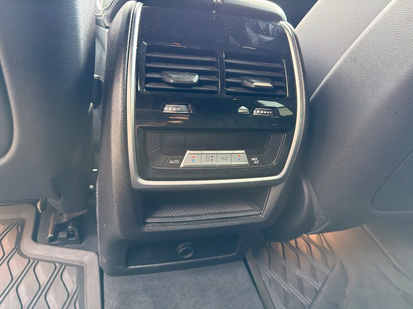 BMW X5 photo 7