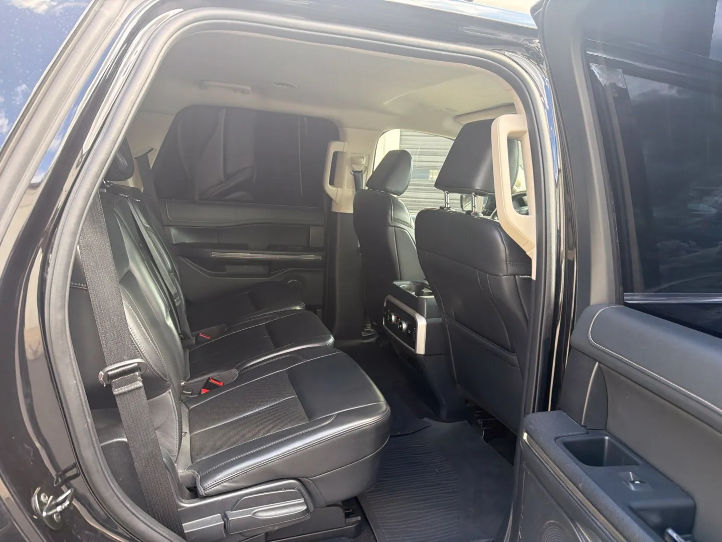 Ford Expedition photo 23