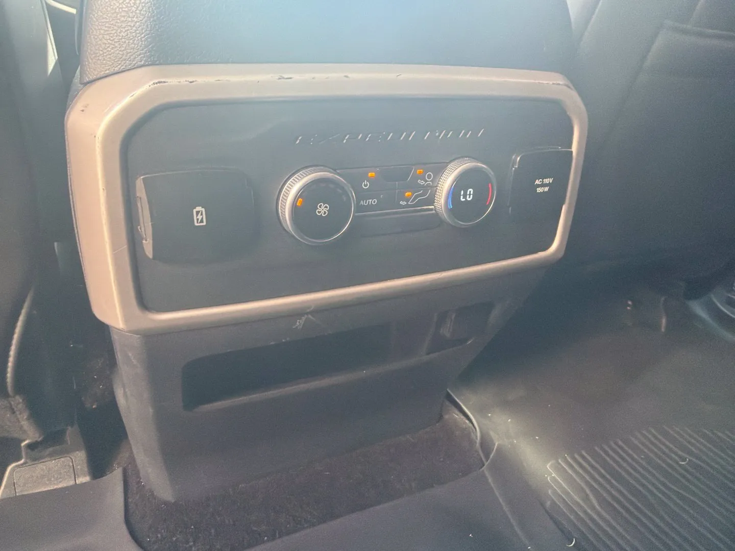 Ford Expedition photo 9