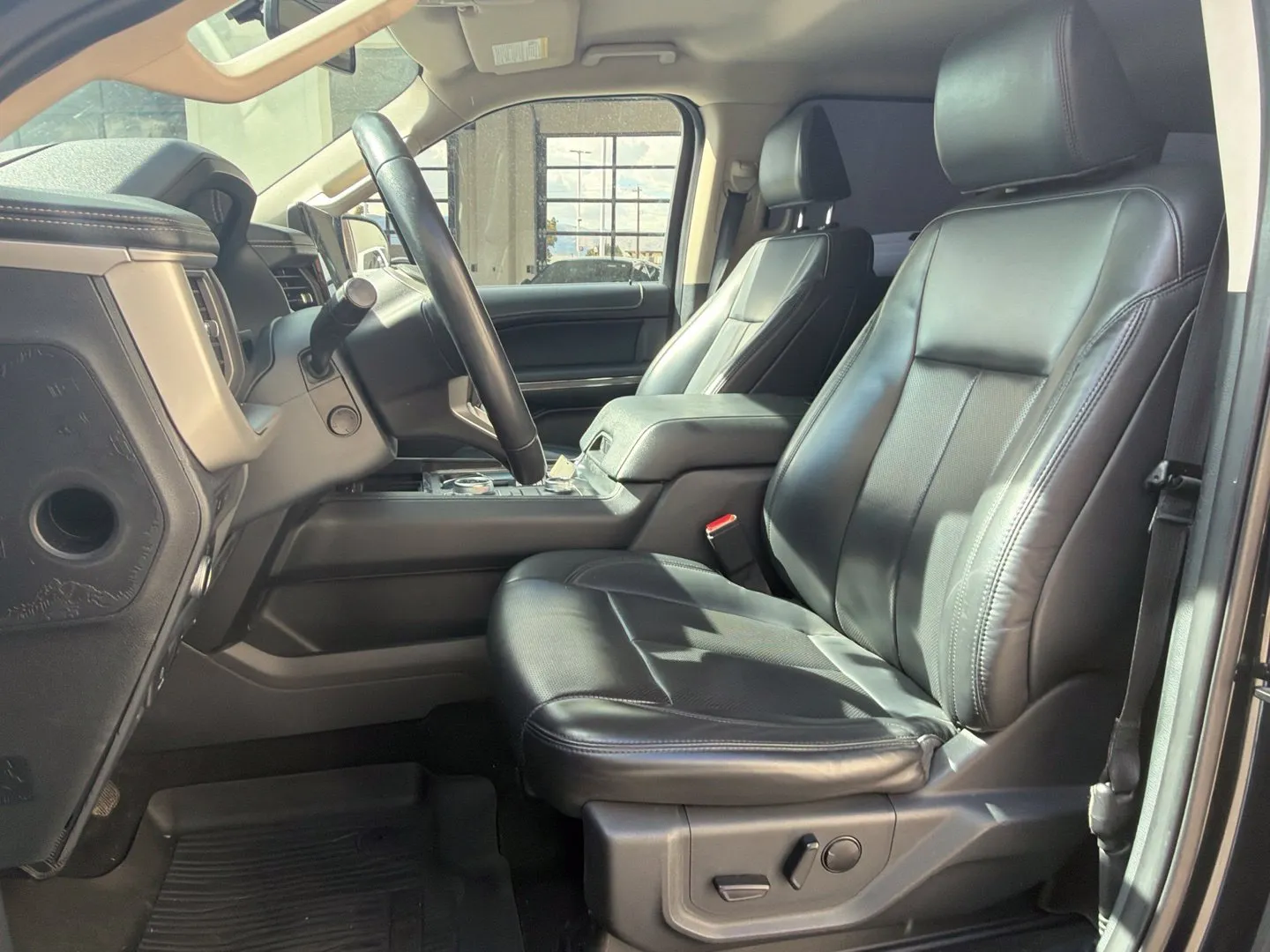 Ford Expedition photo 16