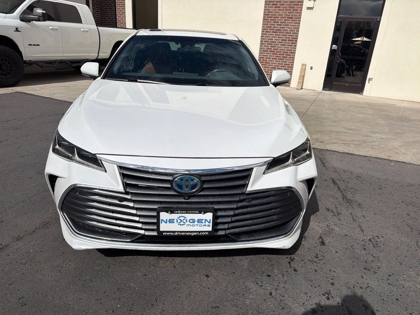 Toyota Avalon photo 3