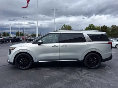 More photos of 2026 Kia Carnival Hybrid SX at NeXgen Motors, UT