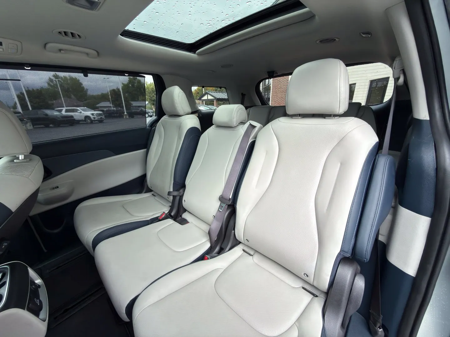 Kia Carnival photo 26