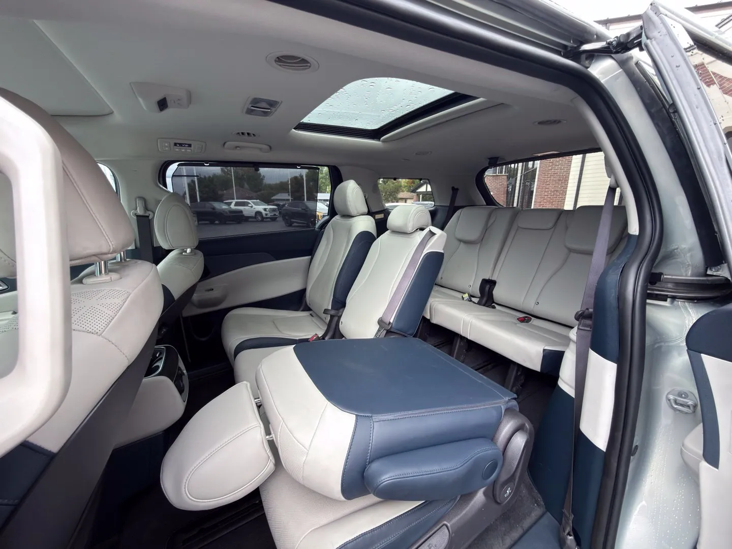 Kia Carnival photo 28